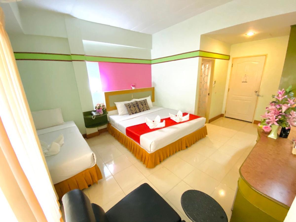 Polkadot Hotel 3*